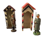 Spielzeug-Soldaten in Wachhäuschen